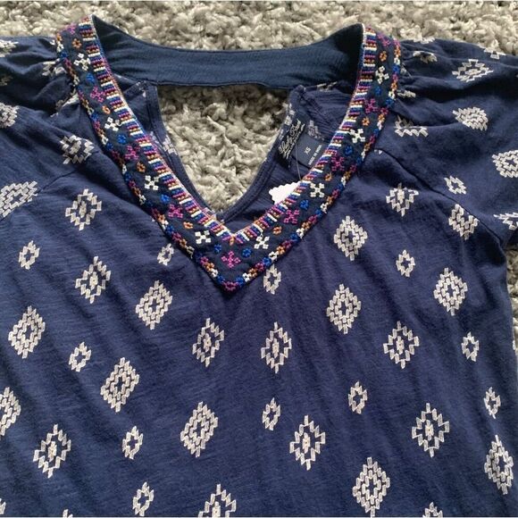 Lucky Brand navy blue EMBROIDERED Boho CAP SLEEVE TUNIC SHIRT TOP sz XS - Picture 3 of 6